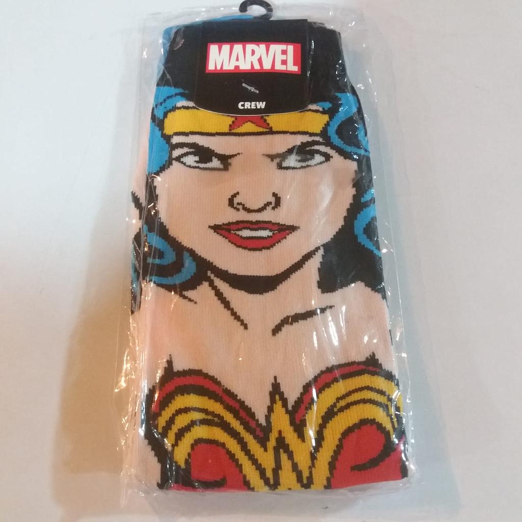 Medias Largas Wonder Woman Clásica Bioworld Wonder Woman DC Comics