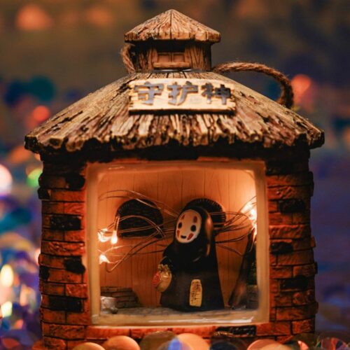 Lampara Sin Cara PT Studio Ghibli Anime Forma de Chimenea Roja